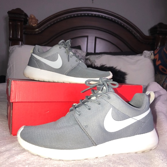 nike roshe one colors